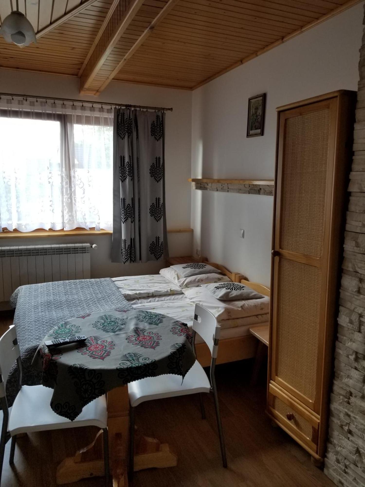 Malgosia Regionalna - 10 Minut Na Piechote Do Stoku Narciarskiego I Term Bania - Posilki Serwowane W Budynku Obok Бялка Татранска Екстериор снимка